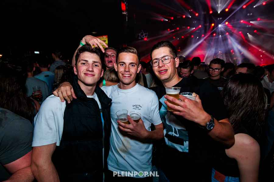 Publiek Bewerkt    (77)